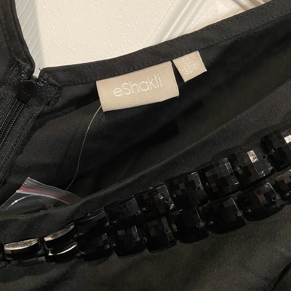 Eshakti Black Peplum Dress - Picture 2 of 3